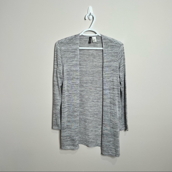 Divided Sweaters - Divided Light Sweaters 🍋